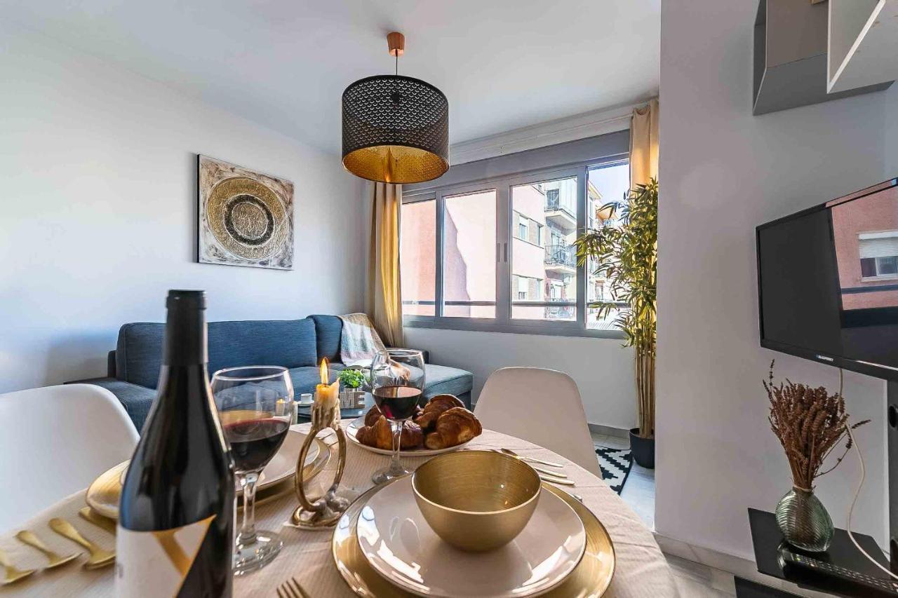 Carlos Haya Beautiful Apartment With Parking Malaga Zewnętrze zdjęcie